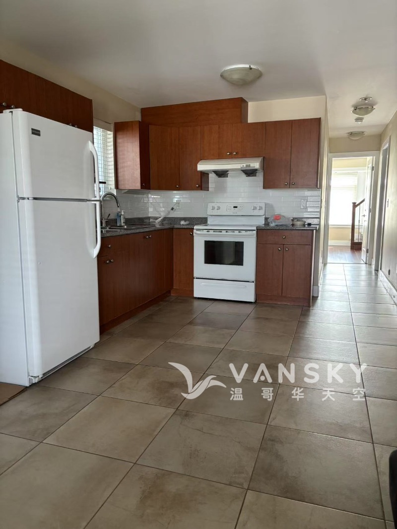 250522195334_Kitchen living room.JPG